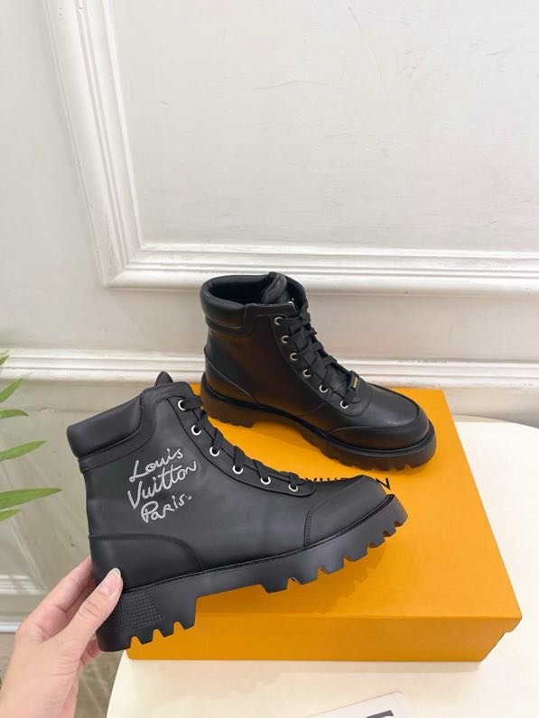 Boots women's фото 4