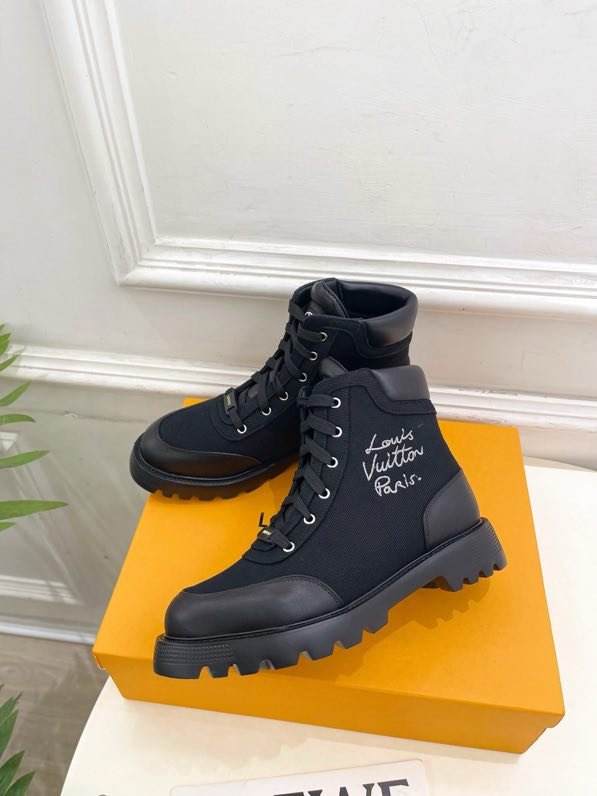 Boots women's фото 4