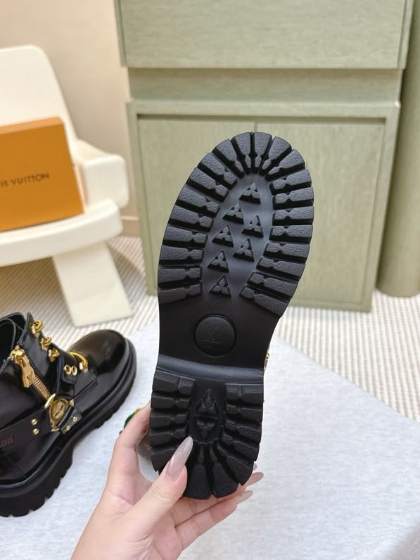 Boots women's фото 4