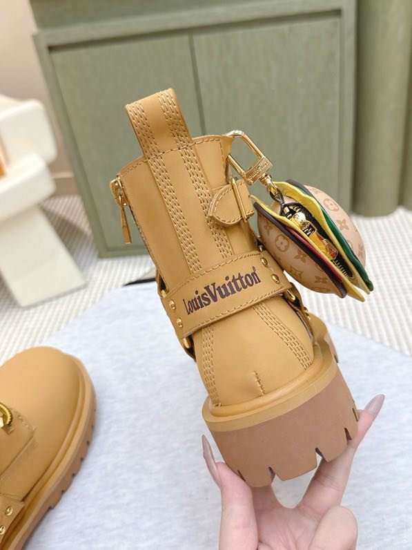 Ботинки женские фото 4