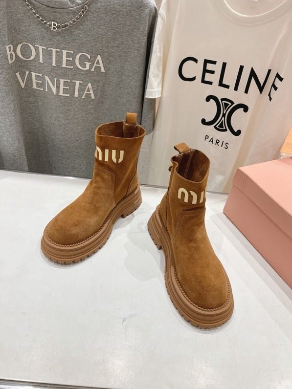 Boots women's фото 4