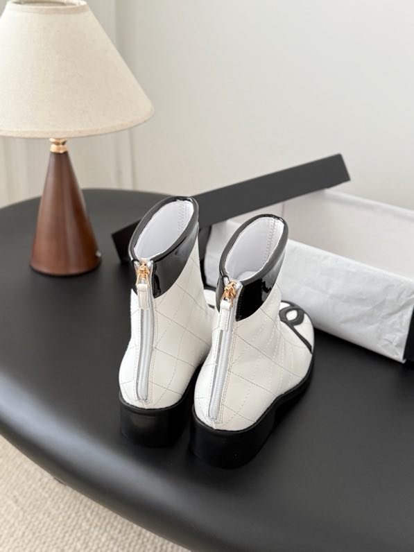 Boots women's фото 4