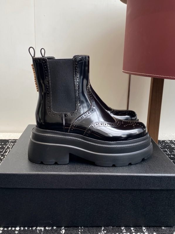 Ботинки женские фото 4