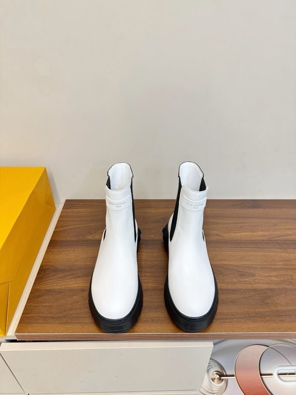 Ботинки женские фото 4