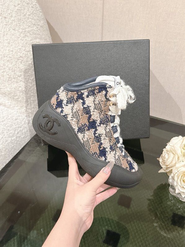 Ботинки женские фото 4