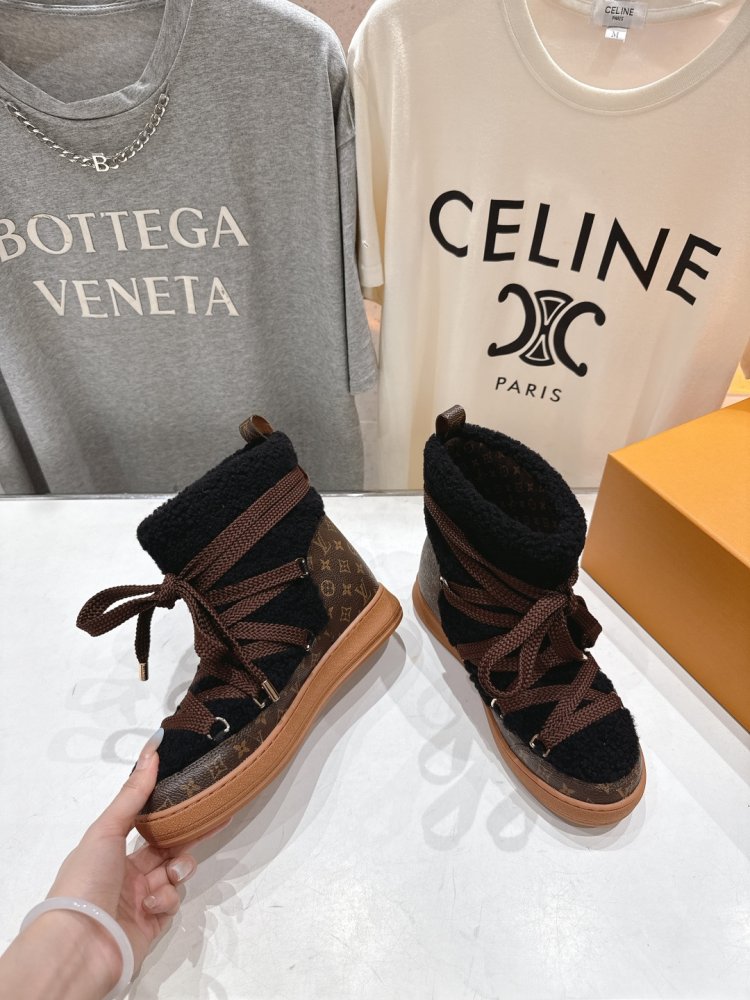 Boots women's фото 4