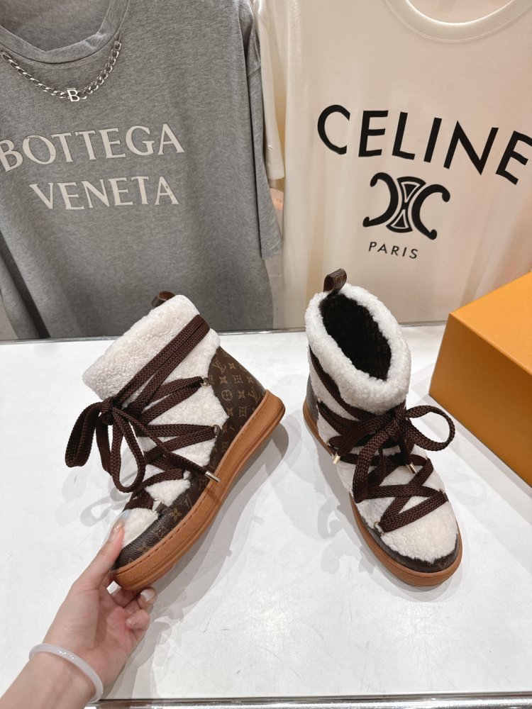 Boots women's фото 4