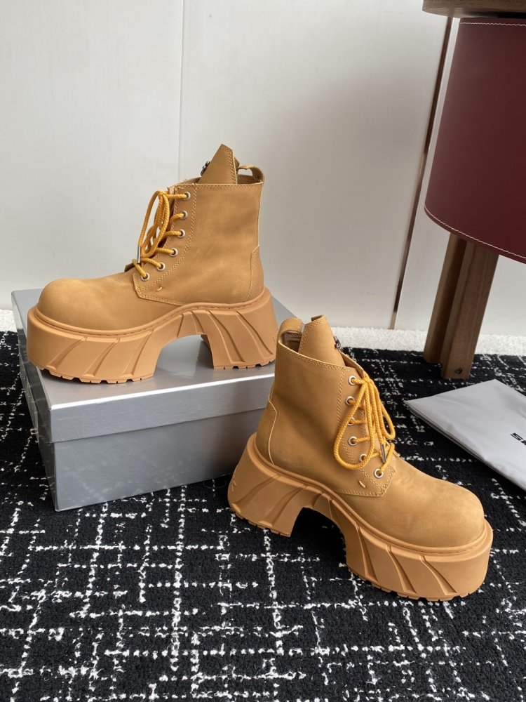 Boots women's фото 5