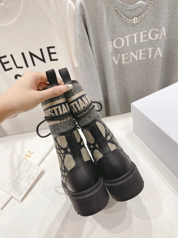 Ботинки женские фото 5