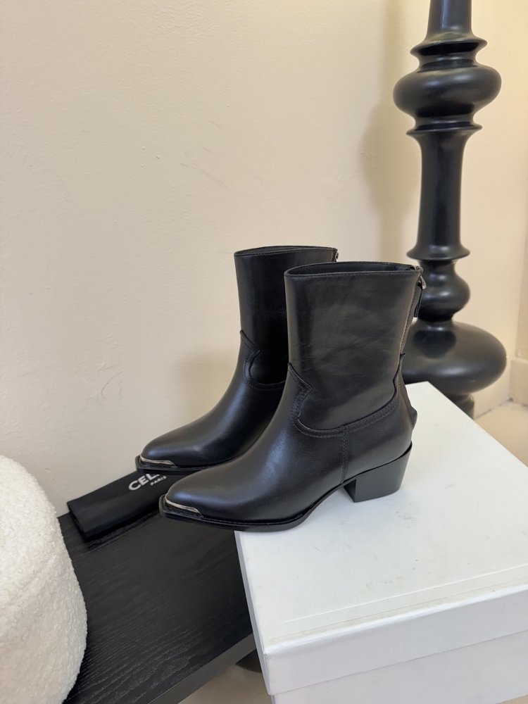 Ботинки женские фото 5