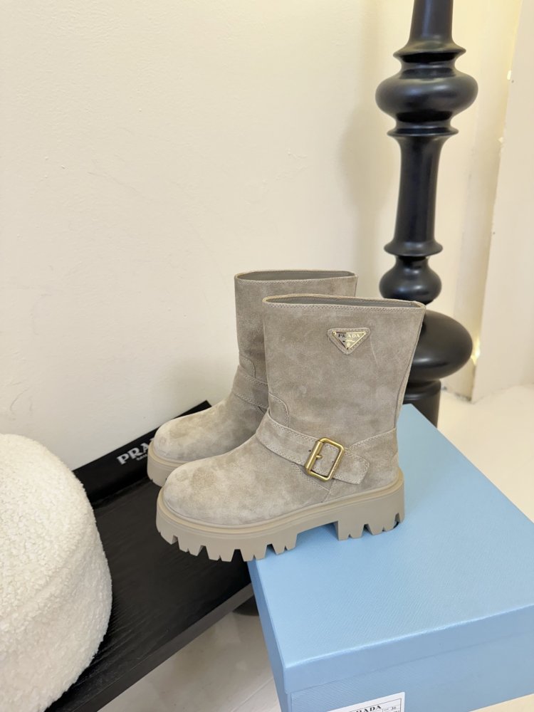 Boots women's фото 5