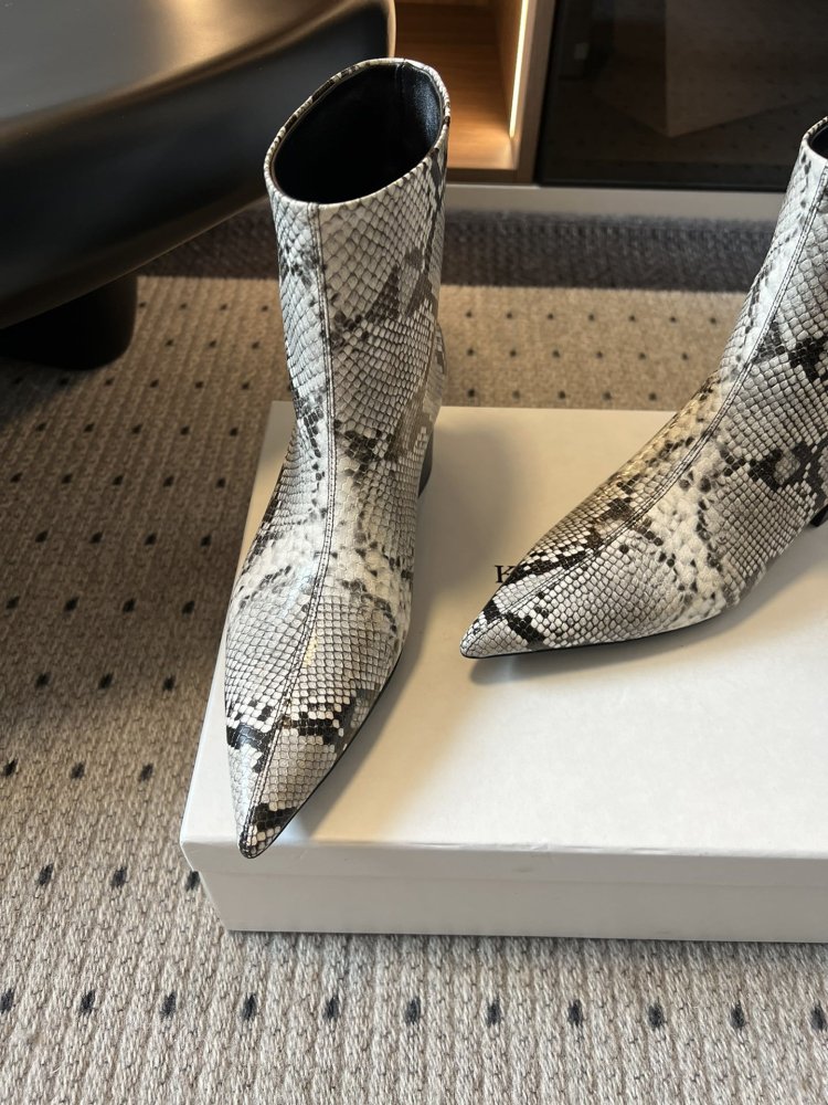 Ботинки женские фото 5