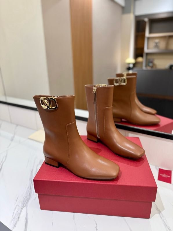 Boots women's фото 5