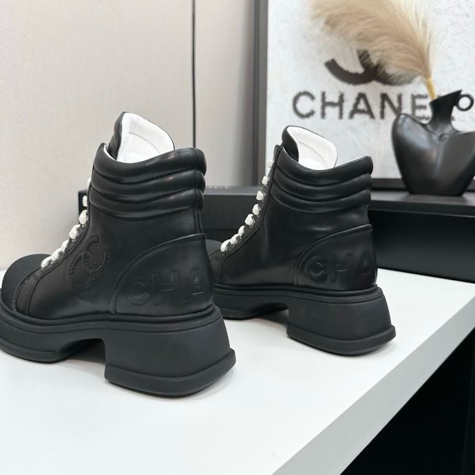 Ботинки женские фото 5