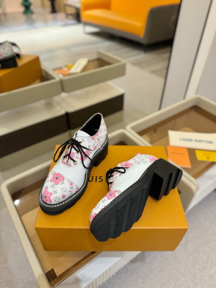 Boots women's фото 5