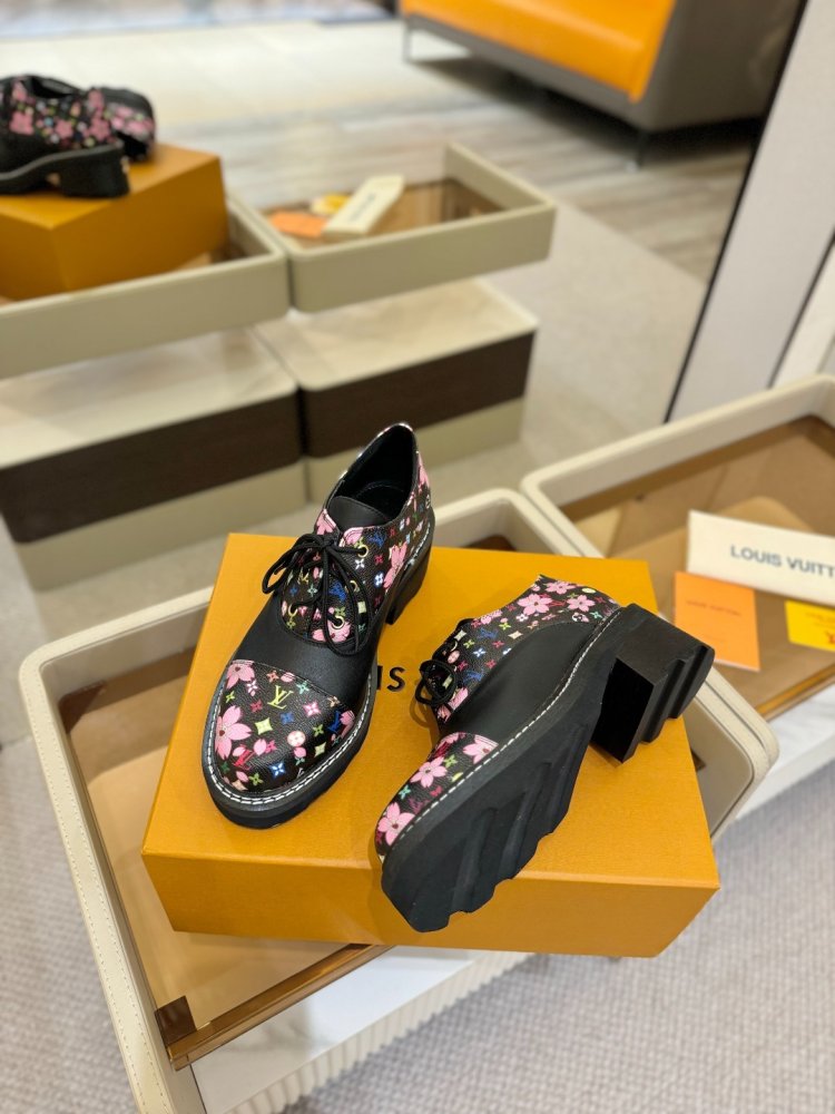 Boots women's фото 5