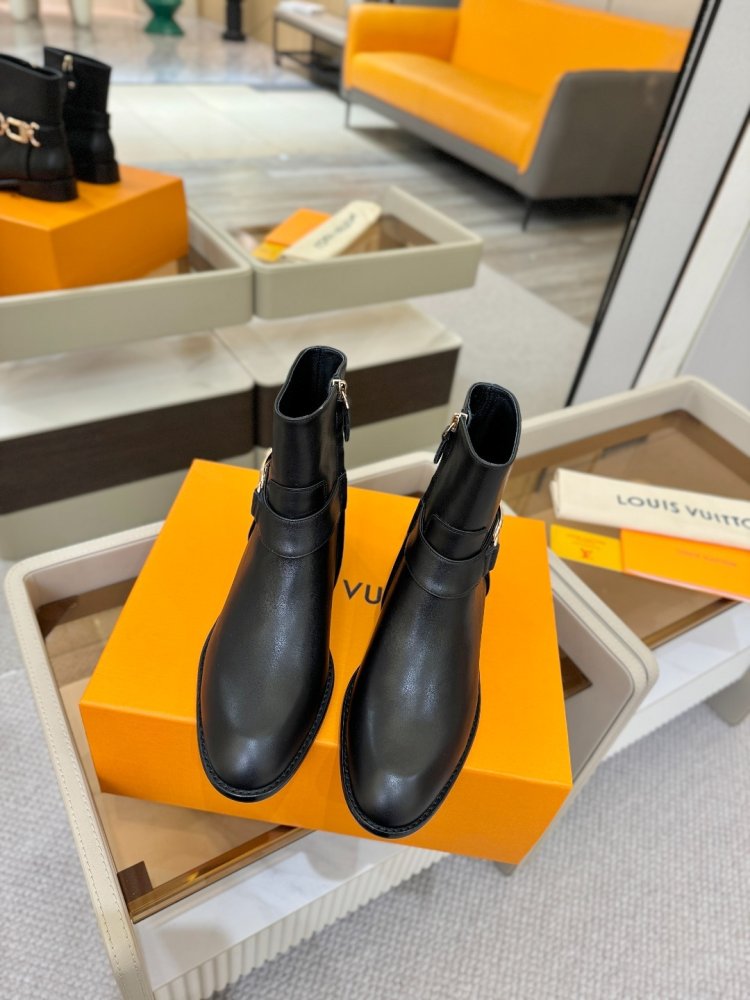 Ботинки женские фото 5