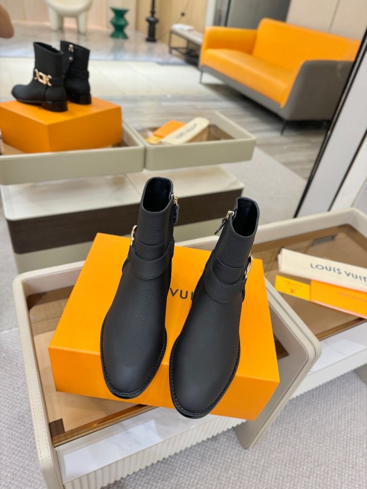 Boots women's фото 5