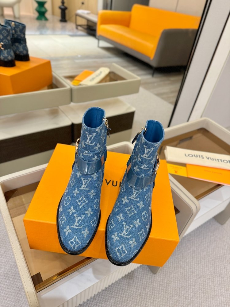 Ботинки женские фото 5