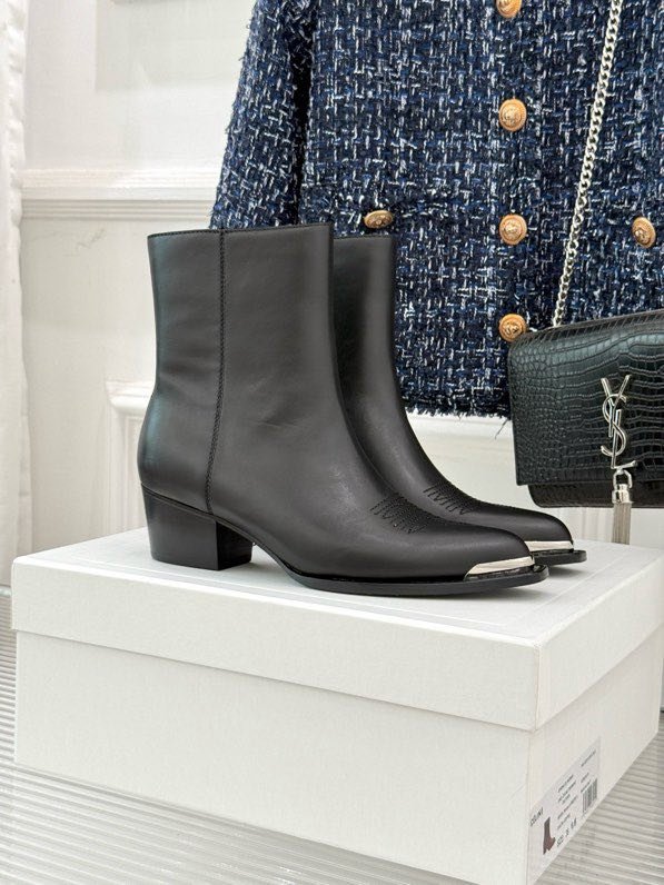 Boots women's фото 5