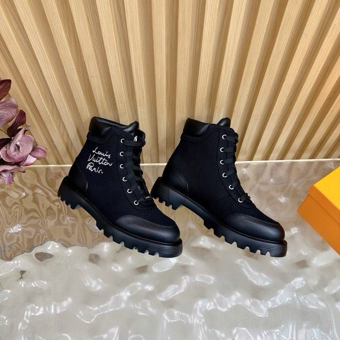 Ботинки женские фото 5