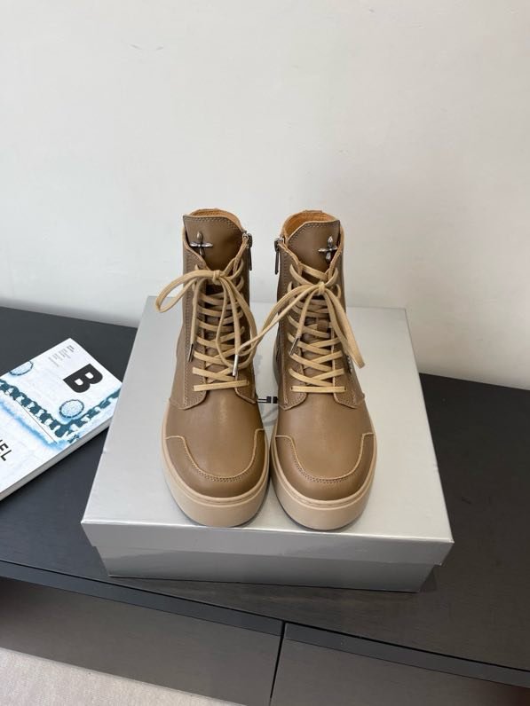 Ботинки женские фото 5