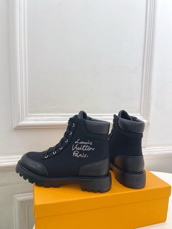 Boots women's фото 5