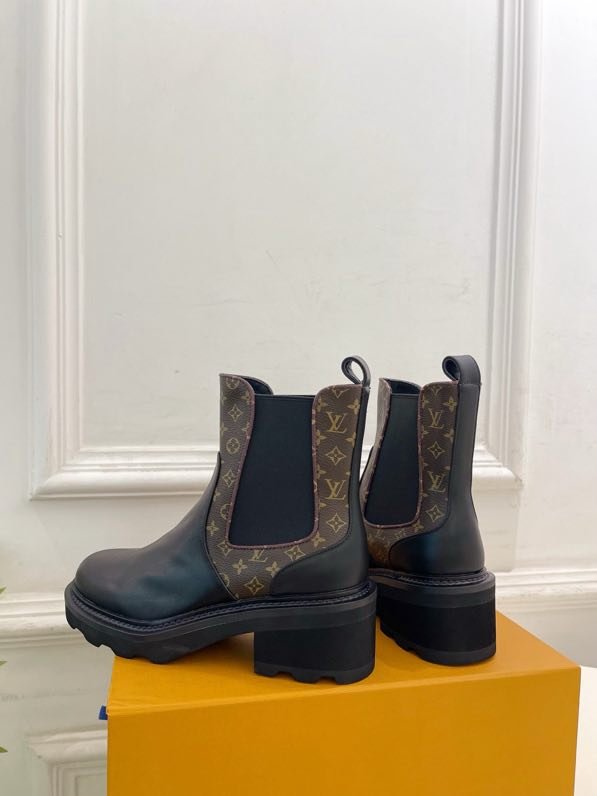 Boots women's фото 5