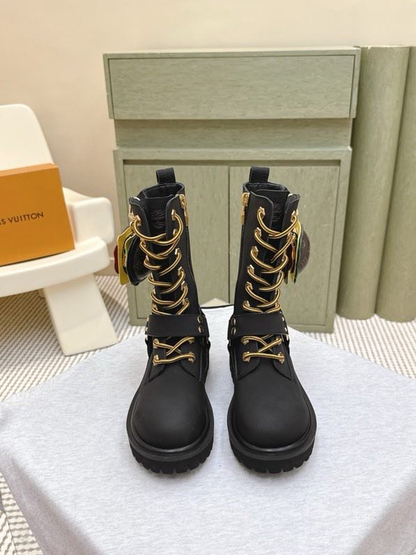 Boots women's фото 5