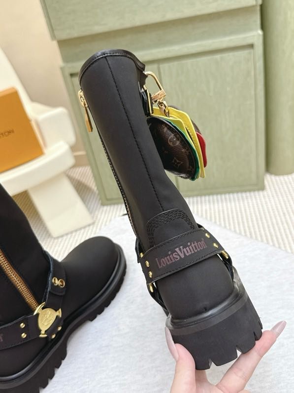 Ботинки женские фото 5