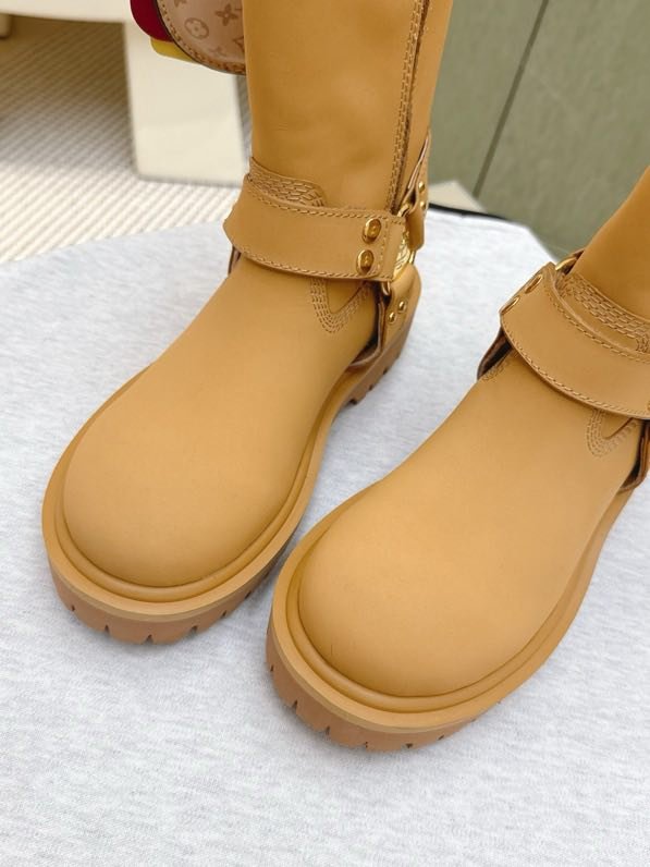 Ботинки женские фото 5