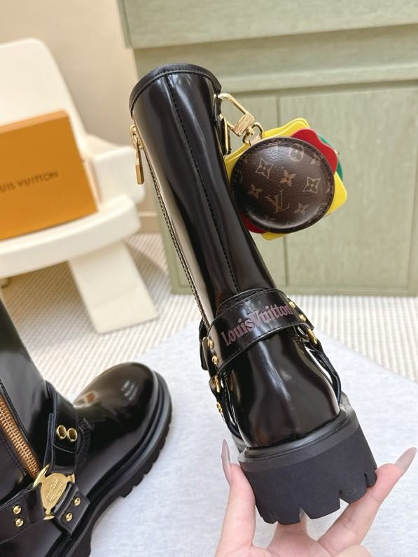 Ботинки женские фото 5