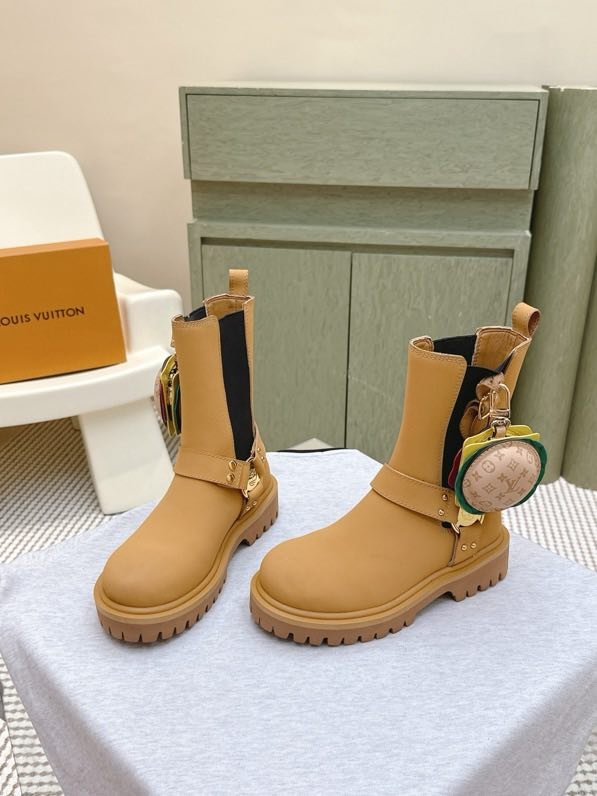 Ботинки женские фото 5