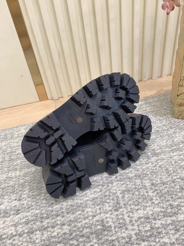 Ботинки женские фото 5