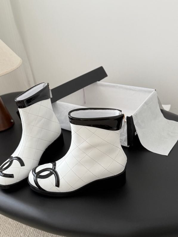 Boots women's фото 5