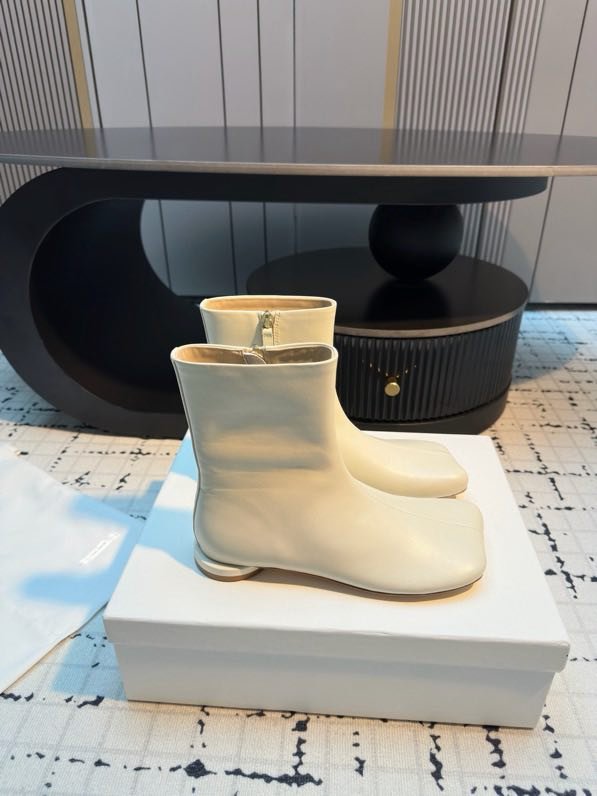 Ботинки женские фото 5