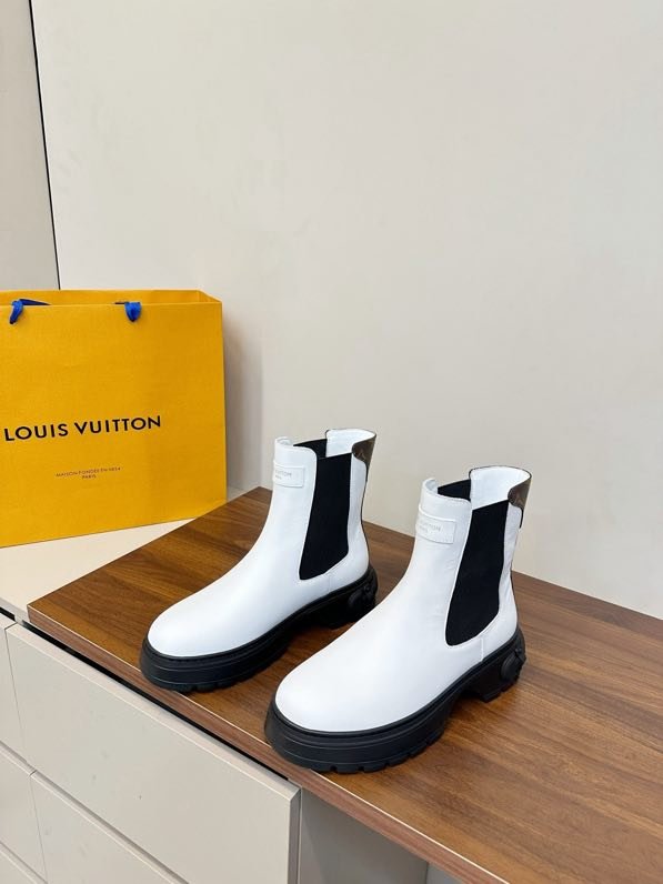 Ботинки женские фото 5