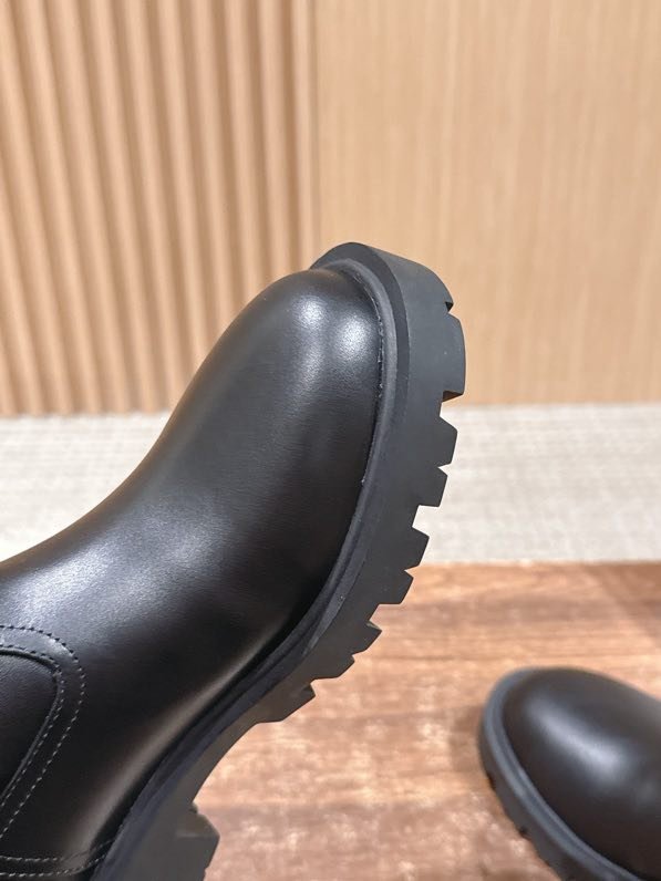 Boots women's фото 5