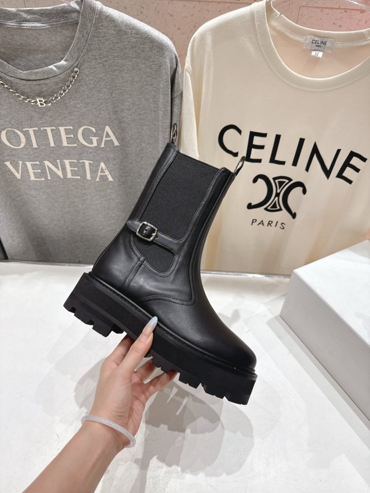 Boots women's фото 5