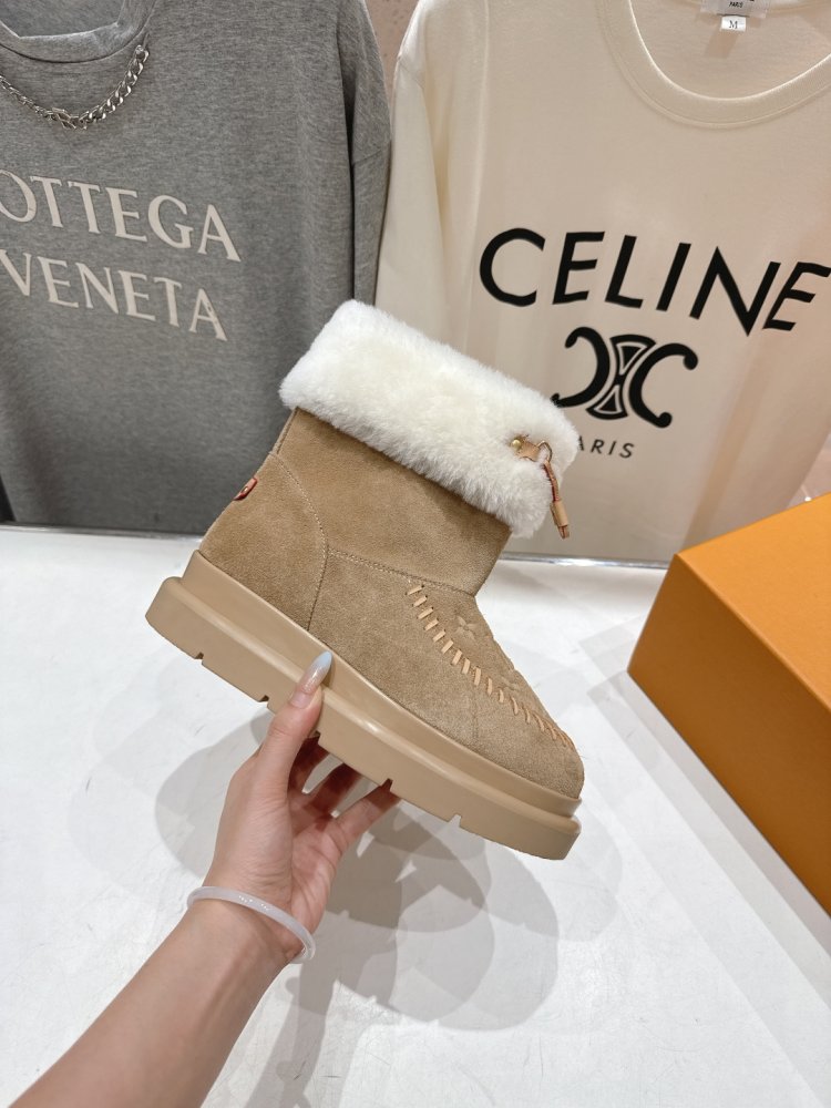 Boots women's фото 5