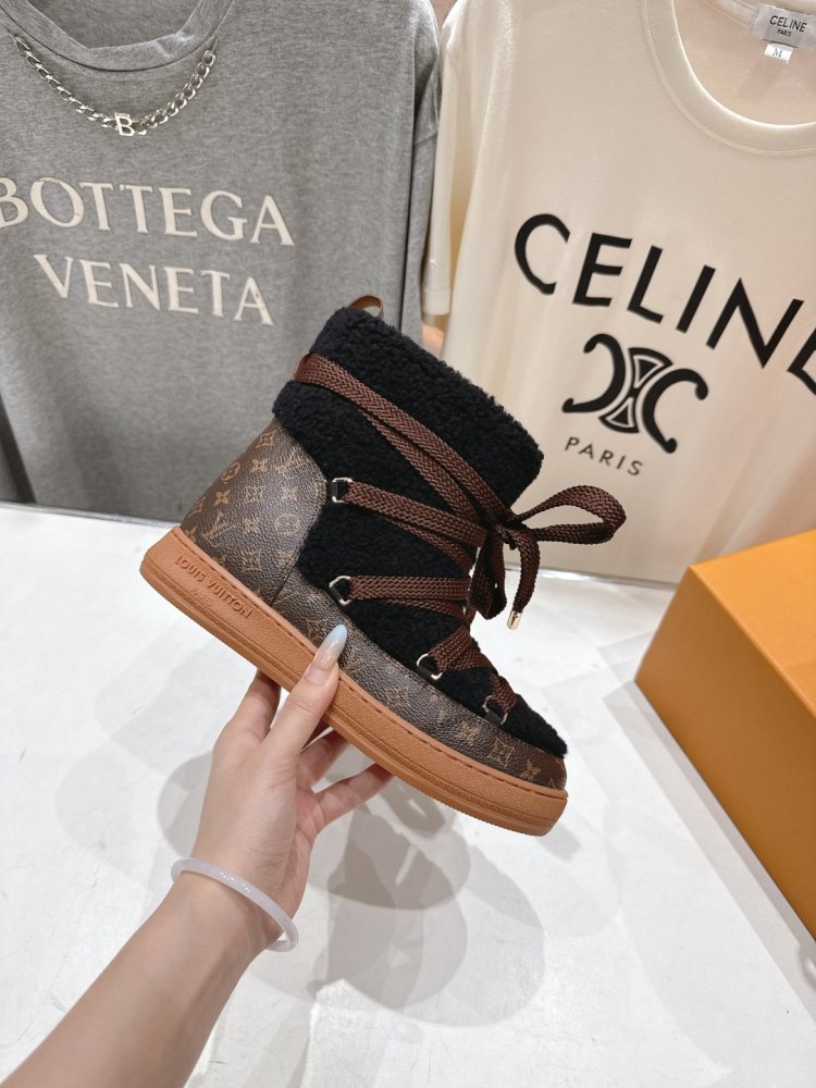 Boots women's фото 5