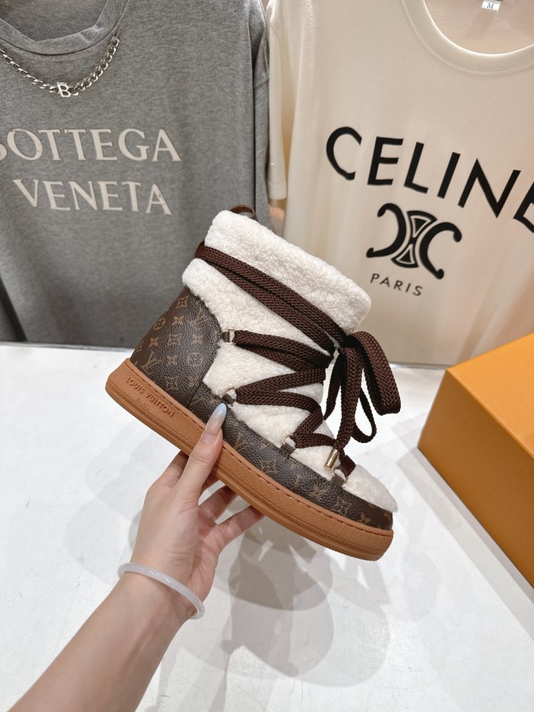 Boots women's фото 5