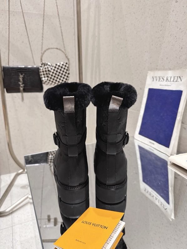 Ботинки женские фото 5