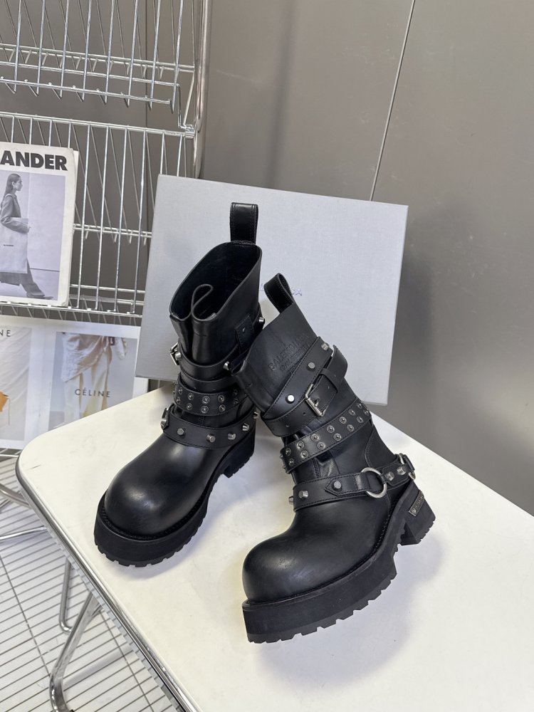 Ботинки женские фото 5