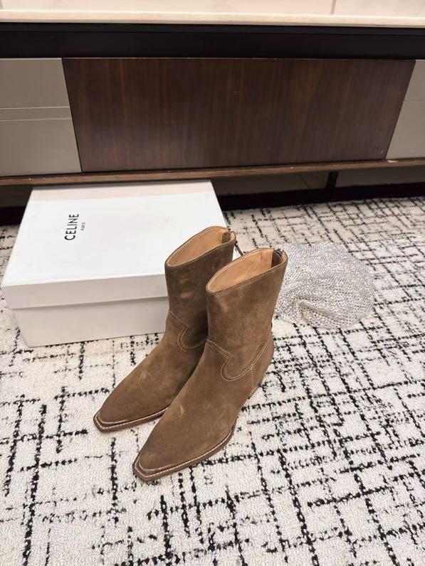 Ботинки женские фото 6