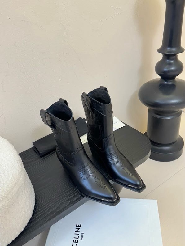 Ботинки женские фото 6