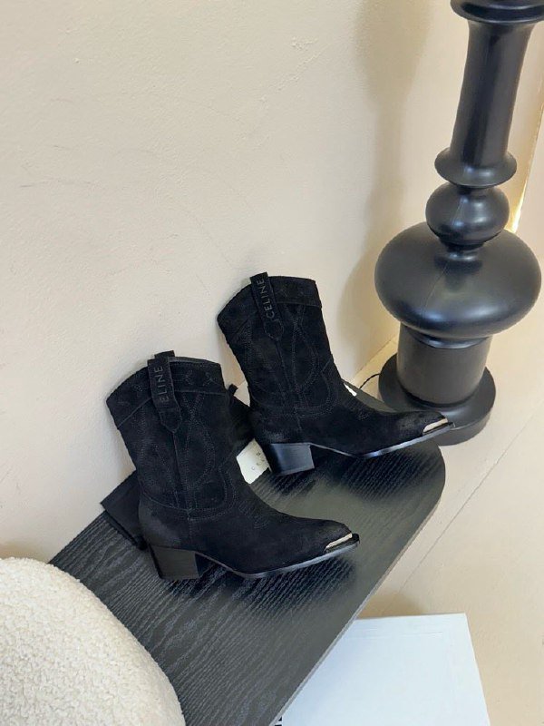 Ботинки женские фото 6