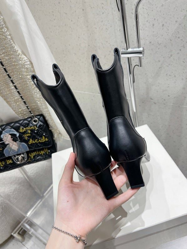 Boots women's фото 6