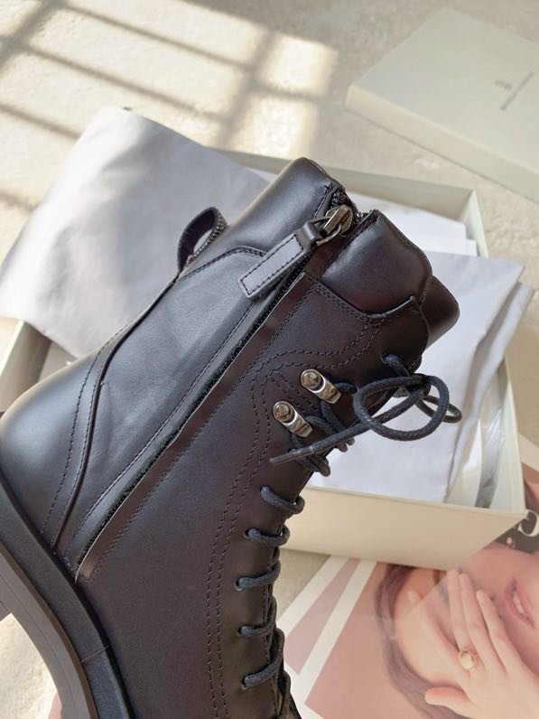 Boots women's фото 6