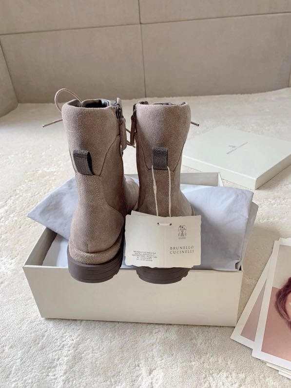 Ботинки женские фото 6